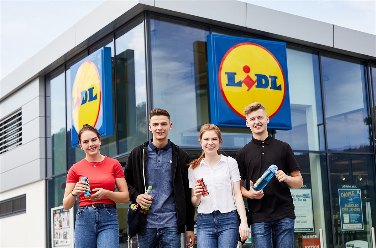 Lidl Österreich gratuliert Lehrlingen