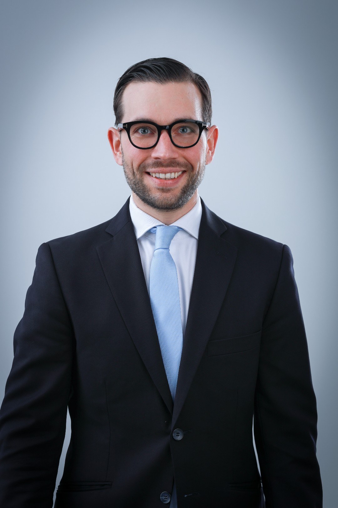 EYLaw_Sebastian Manschiebel