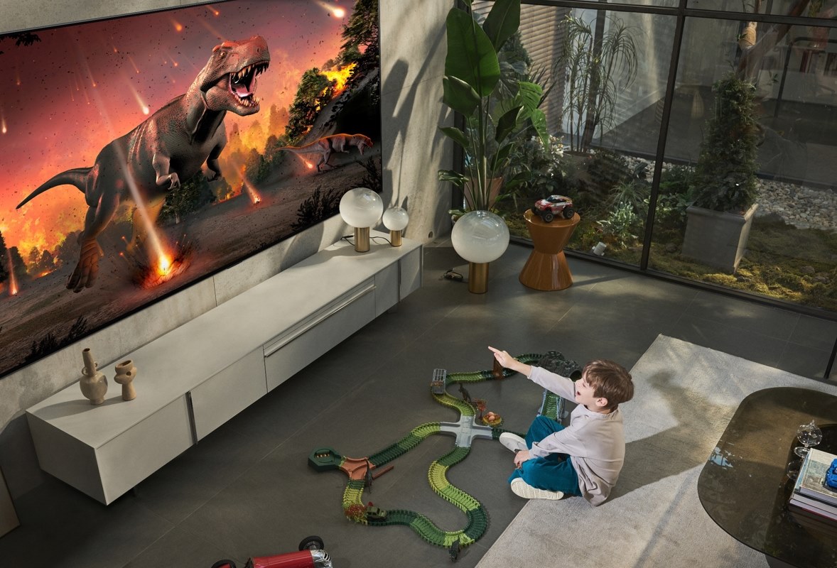 IFA 2022 97-inch image 2