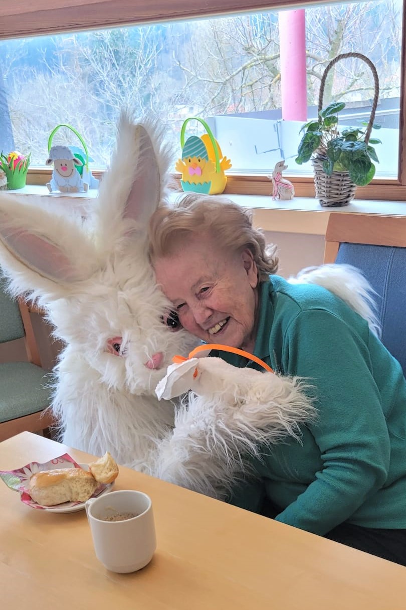 secu_PA_Bad St. Leonhard_Besuch Osterhase_Presse3