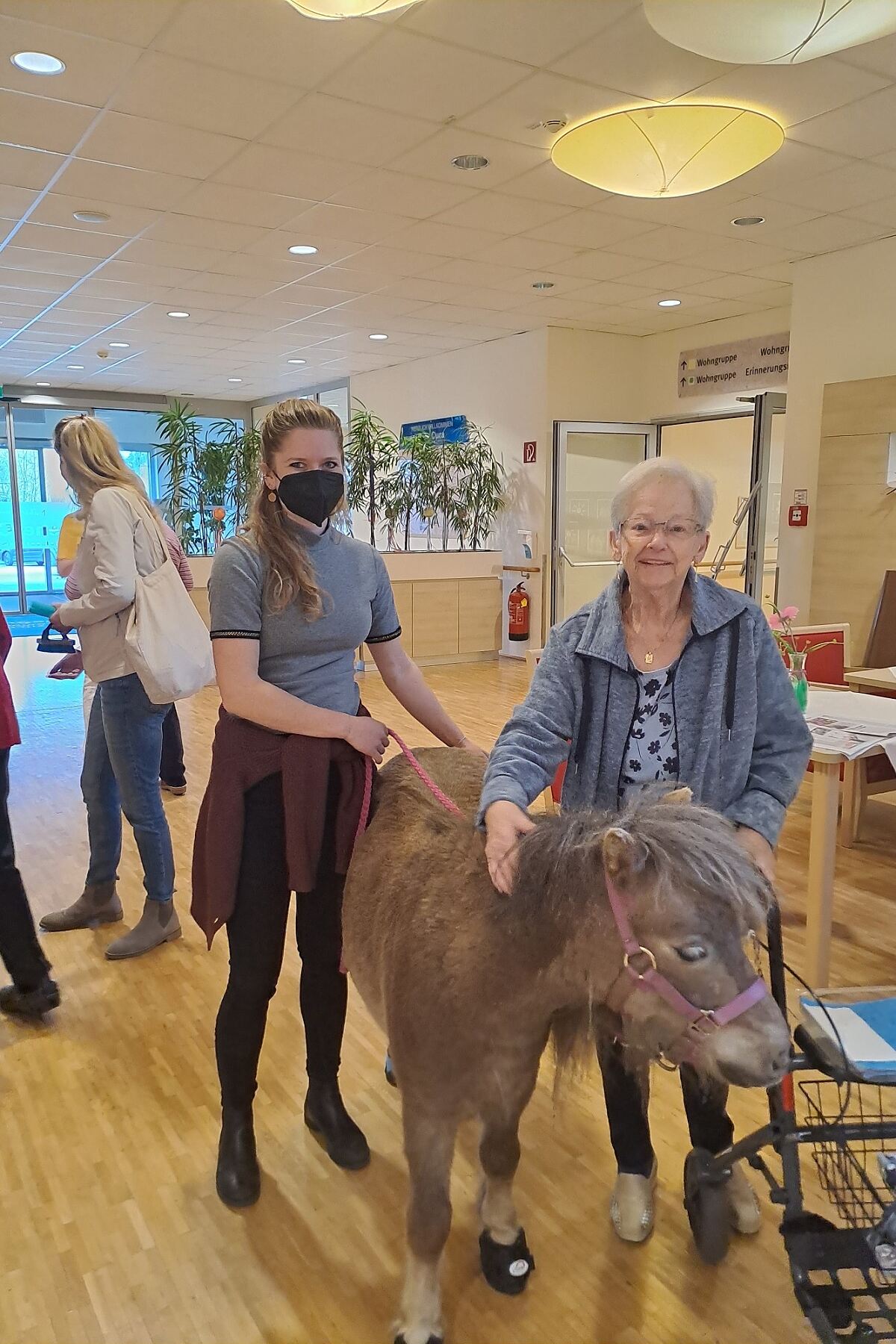 secu_PA_Ternitz_Pony Besuch_Presse1