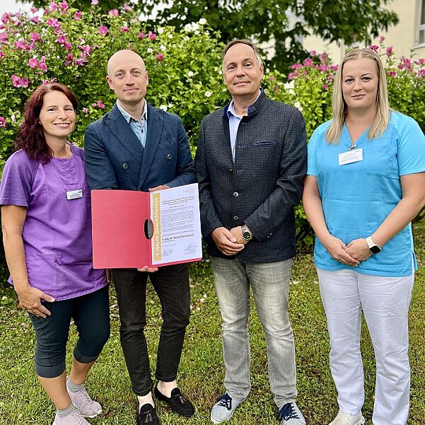 v.l.n.r: Animatorin Patricia Tschiltsch, Pflegedienstleiter Jürgen Kammerhofer, Hausleiter Robert Feiertag und Wohnbereichsleiterin Silvia Schuster