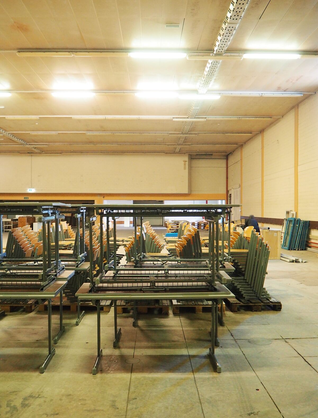 Bild 2 Sportgymnasium Dornbirn_Stuehle Tische (1)