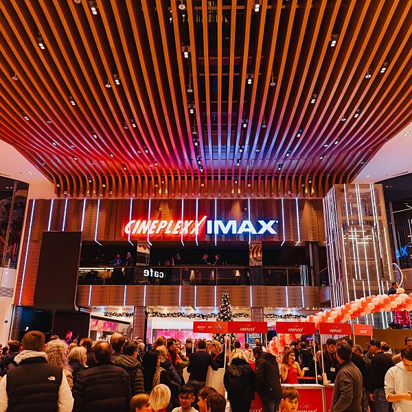 Rund 900 Gäste aus Wirtschaft, Medien und Politik versammelten sich am Mittwochabend in der Westfield SCS um gemeinsam mit Cineplexx sowie Unibail-Rodamco-Westfield zu feiern.
