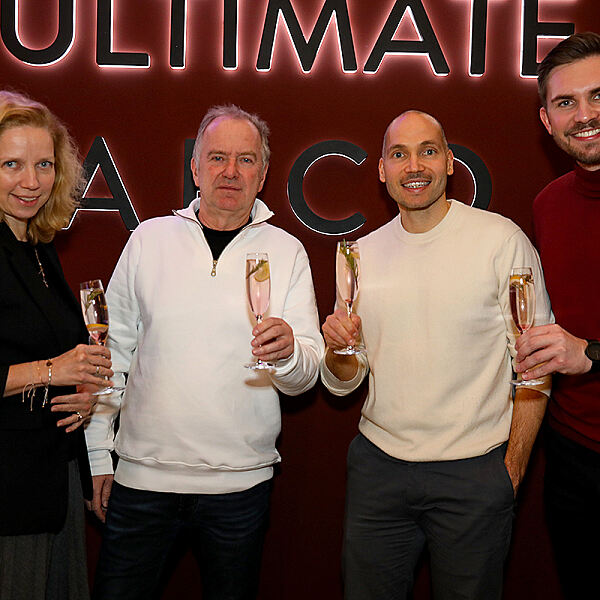 v.l.n.r.: Michaela Öhlinger, Head of Booking & Exhibition Cineplexx, Christian Langhammer, CEOHauptgesellschafter Constantin Film & Cineplexx Kinobetriebe, Sandro Gargiulo, Gastronom und lautentico Inhaber, und Florian Vorraber, Head of Marketing & Sales bei Cineplexx