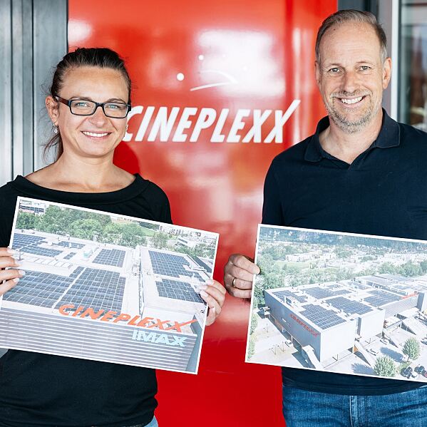 V.l.n.r.: Danijela Aleksic, Betriebsleiterin des Cineplexx Hohenems und Dieter Egger, Bürgermeister Hohenems   