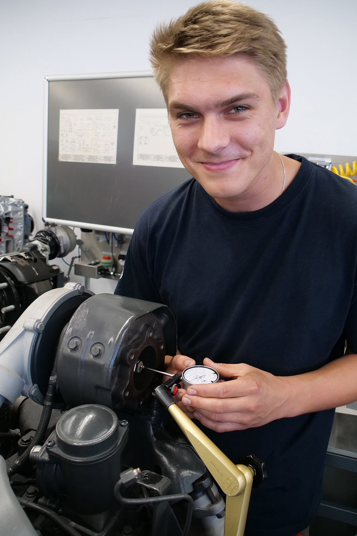 Jonas Eder aus Eugendorf holt Silber bei der Staatsmeisterschaft 2024 der Fahrzeugtechnikern