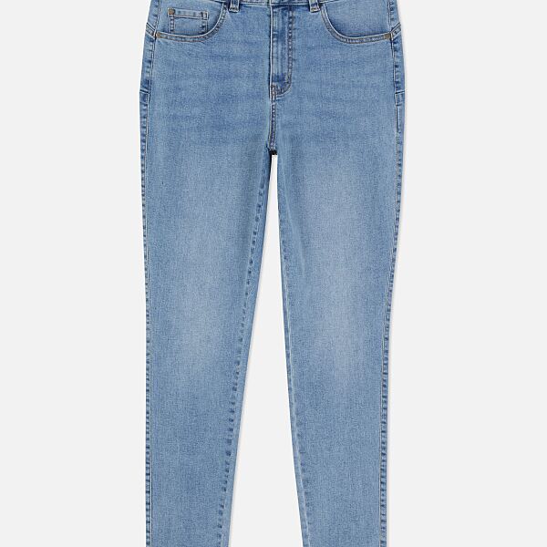 PRIMARK  Denim Blue Sculpting Slim Jeans £14, €16, �18, PLN70, CZK415, RON80 