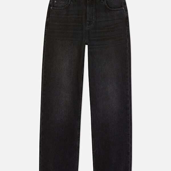 PRIMARK  Denim Black Straight Leg £16, €18, �20, PLN80, CZK470, RON90