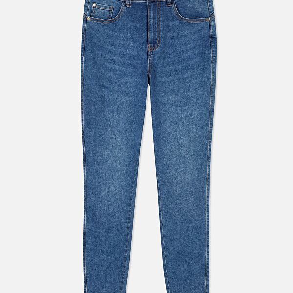 PRIMARK  Denim  DarkBlue Sculpting Slim Jeans £14, €16, �18, PLN70, CZK415, RON80 