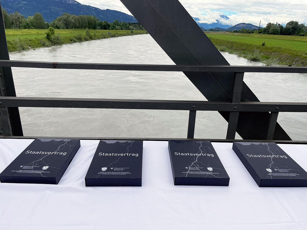 Bild 2: Staatsvertrag - Wiesenrainbrücke