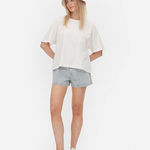 PRIMARK Cotton Boxy Tee, White, £5, €6, �8, RON30, PLN26, CZK155