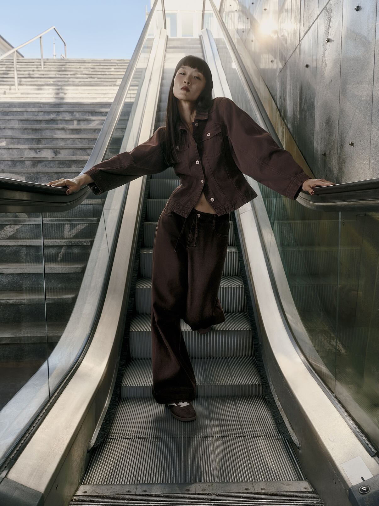 PRIMARK The Drawstring Wide Leg, £20, €22, �24, RON110, PL95, CZK570 PRIMARK CO Cinch Waist Jacket, Brown, £24, €26, �28, RON125, PLN115, CZK675 (4)