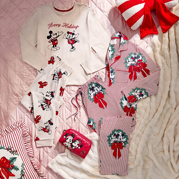 PRIMARK_20250821_SocialP2_MickeyMinnie_AB_Digital_Shot7_1x1-min