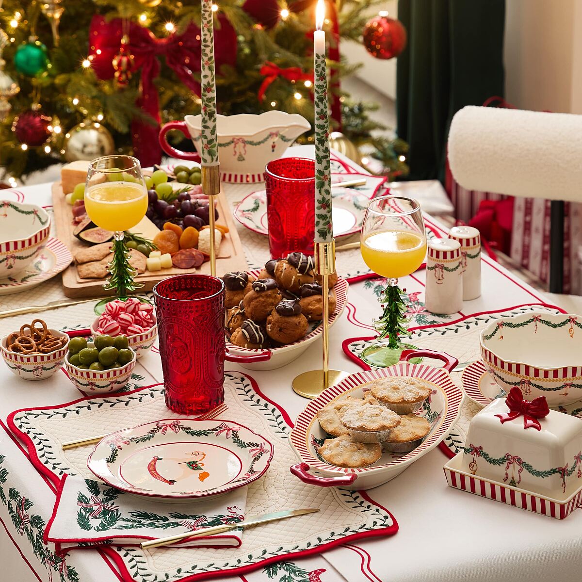 PRIMARK_20250821_SocialP2_ChristmasTable_AB_Digital_Shot1_Base_1x12-min