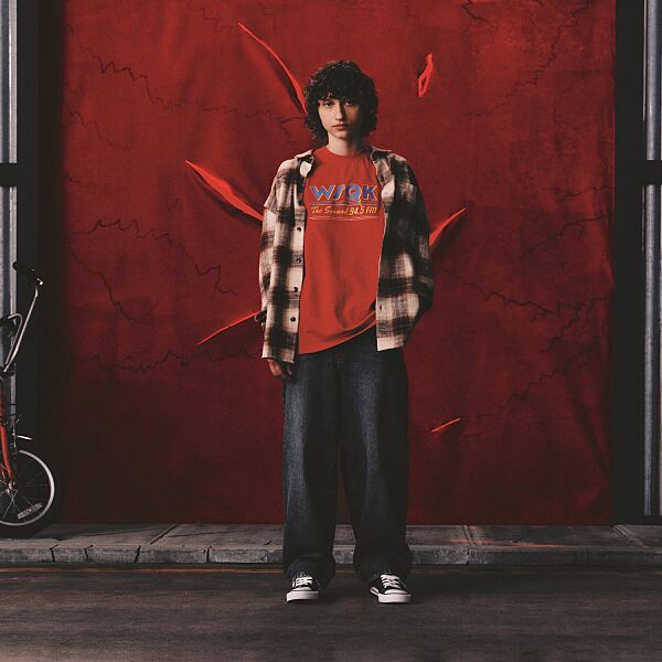 PRIMARK STRANGER THINGS SQUAWK TEE Red �18, £12, €14, 365CZK, 60PLN, 5200HUF, 70RON (2)