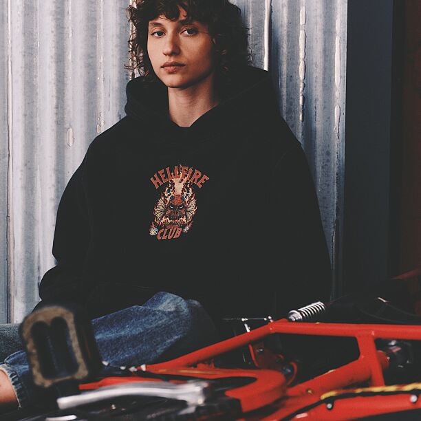 PRIMARK STRANGER THINGS HELLFIRE HOODIE Charcoal �30, £20, €24, 625CZK, 105PLN, 9000HUF, 120RON (4)