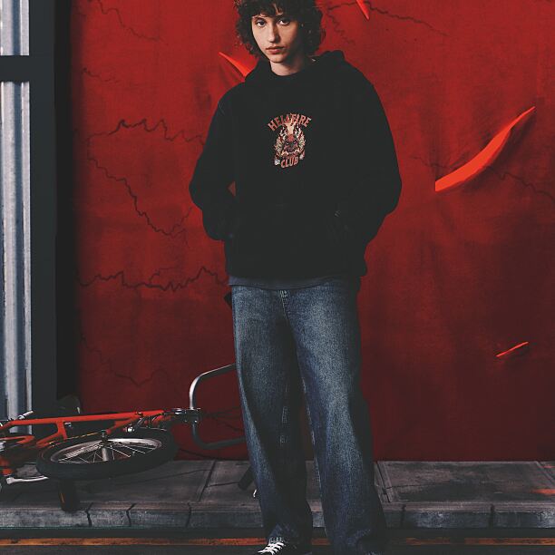 PRIMARK STRANGER THINGS HELLFIRE HOODIE Charcoal �30, £20, €24, 625CZK, 105PLN, 9000HUF, 120RON (2)