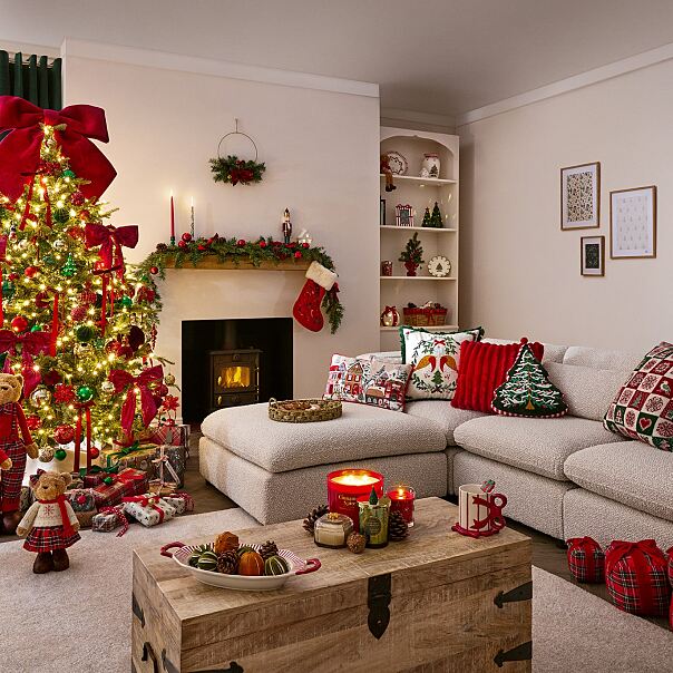 PRIMARK Xmas House Scene Oblong £12, €14, PLN60, CZK365, RON70-min