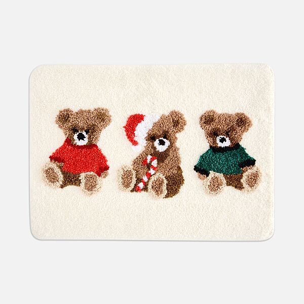 PRIMARK Xnov Bear Mat £10, €12, PLN50, CZK310, RON60-min