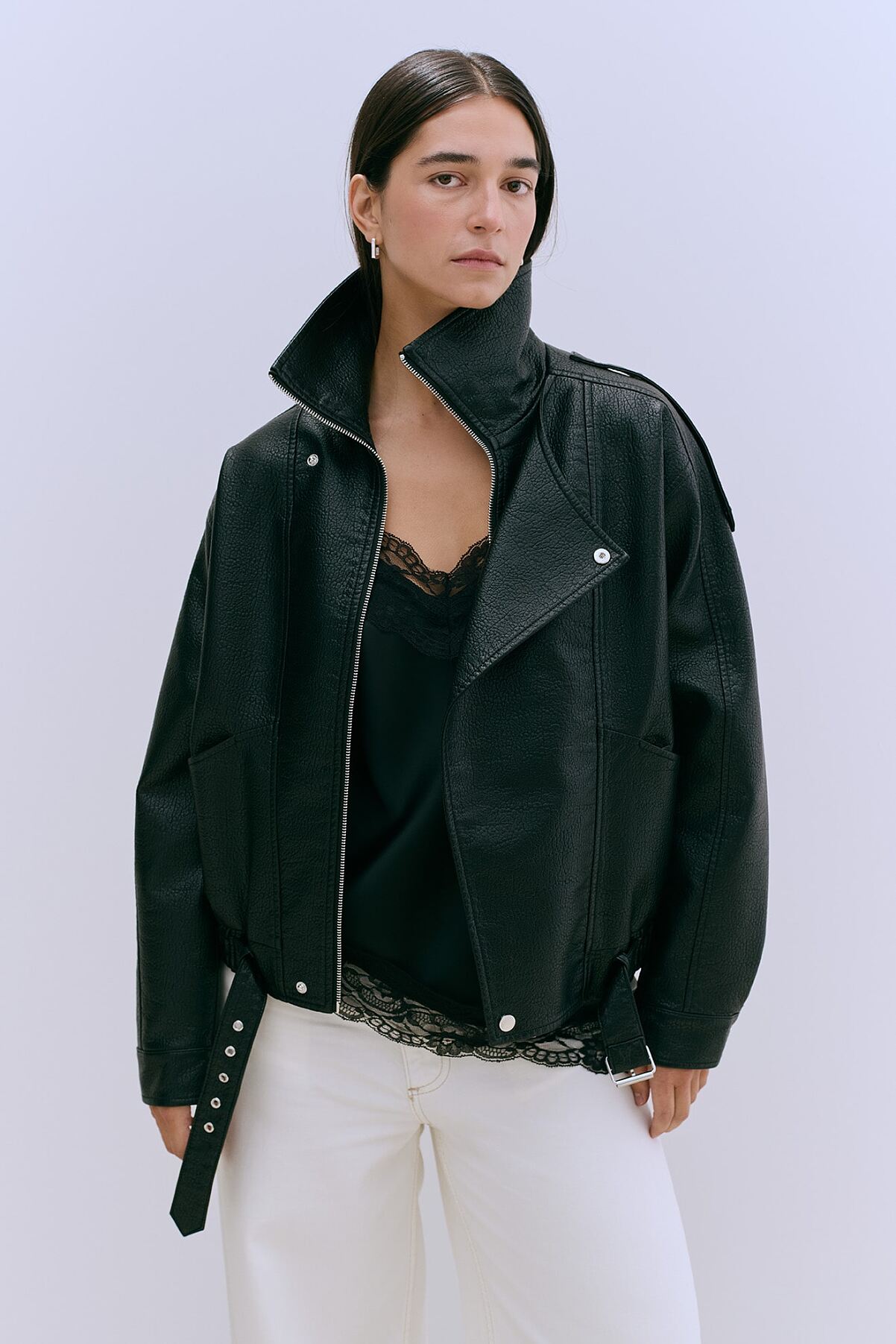 primark_deutschland-primark_satin_lace_cami-black-14-eur16-usd18-ron90-pln70-czk415-2-ref2215119-min