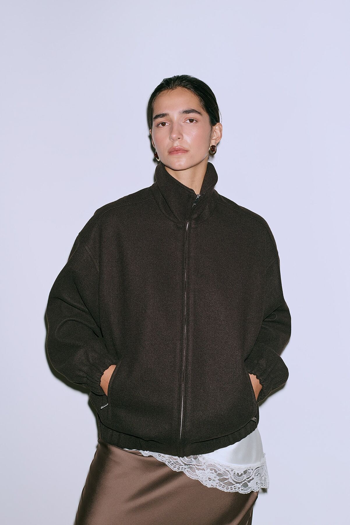 primark_deutschland-primark_funnell_os_bomber-chocolate-28-eur30-usd34.50-ron_145-pln130-czk780-ref2215089-min