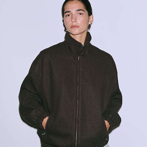 primark_deutschland-primark_funnell_os_bomber-chocolate-28-eur30-usd34.50-ron_145-pln130-czk780-ref2215089-min