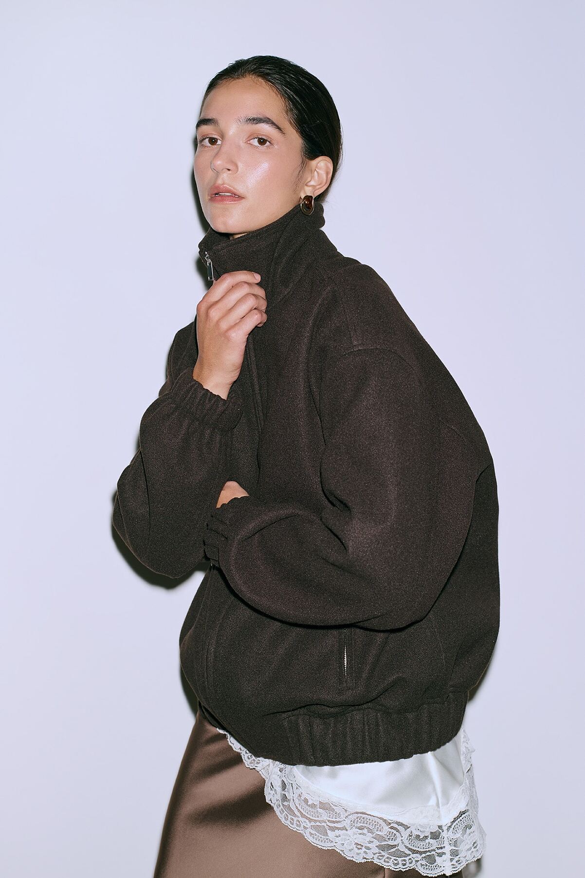 primark_deutschland-primark_funnell_os_bomber-chocolate-28-eur30-usd34.50-ron_145-pln130-czk780-2-ref2215092-min