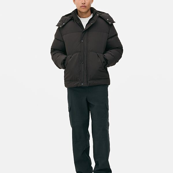 primark_deutschland-primark_short_puffer_thermolite_black_usd45-35-eur40-1040czk-175pln-15000huf-195ron-2-ref2208732-min