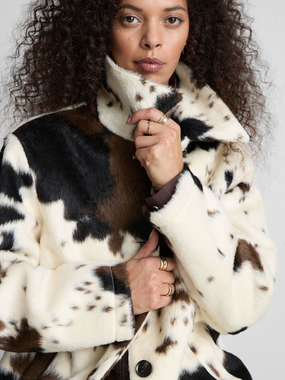 primark_deutschland-primark_longline_cow_print_coat_60-eur65-usd70-pln280-czk1690-ron320-ref2227494-min