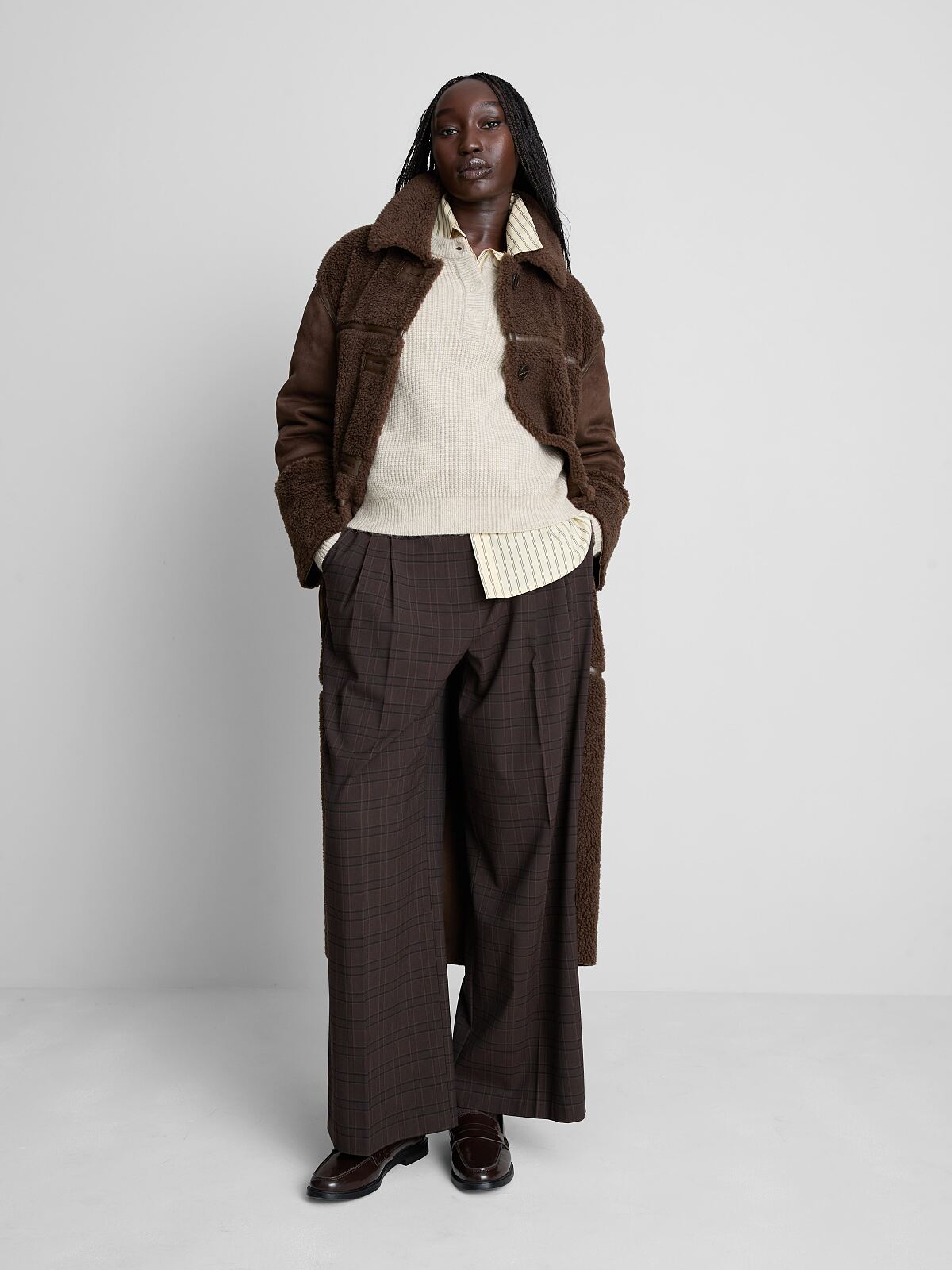 primark_deutschland-primark_long_teddy_coat_brown-50-eur55-usd70-pln240-czk1430-ron270-2-ref2227473-min