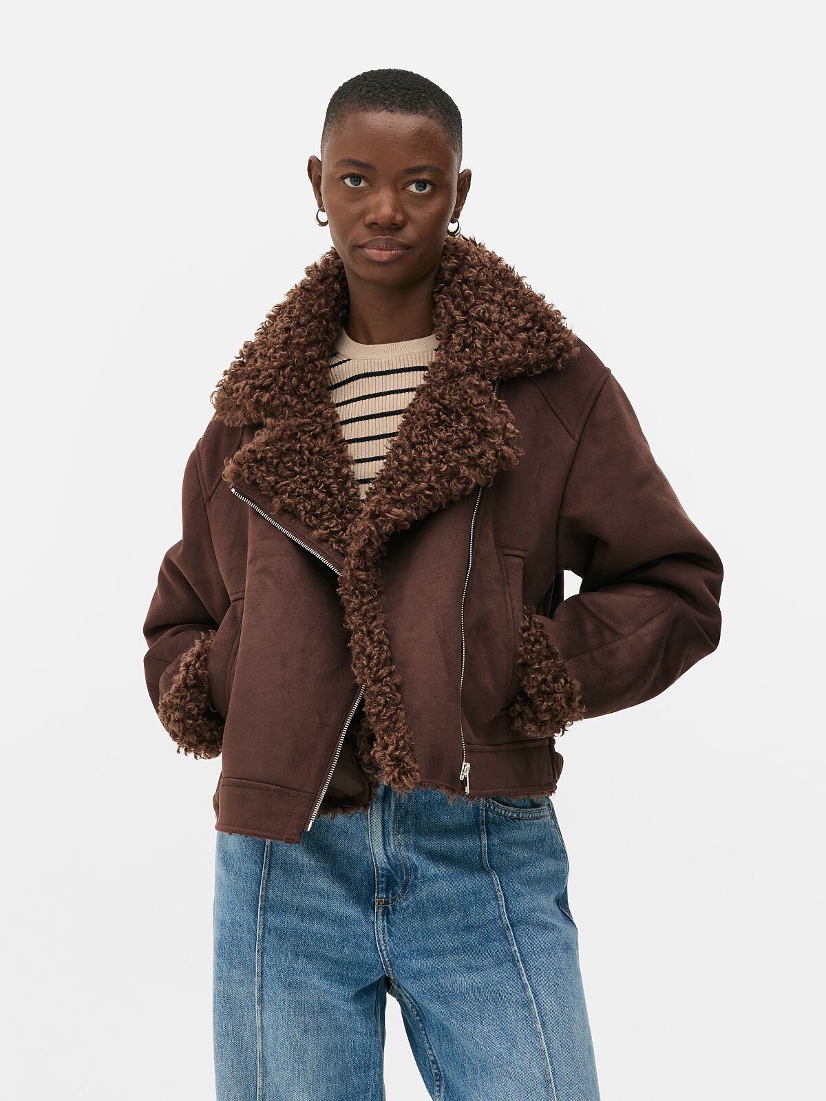 primark_deutschland-primark_faux_shearling_aviator_jacket_38-eur42-usd50-pln180-czk1090-ron205-ref2227464-min
