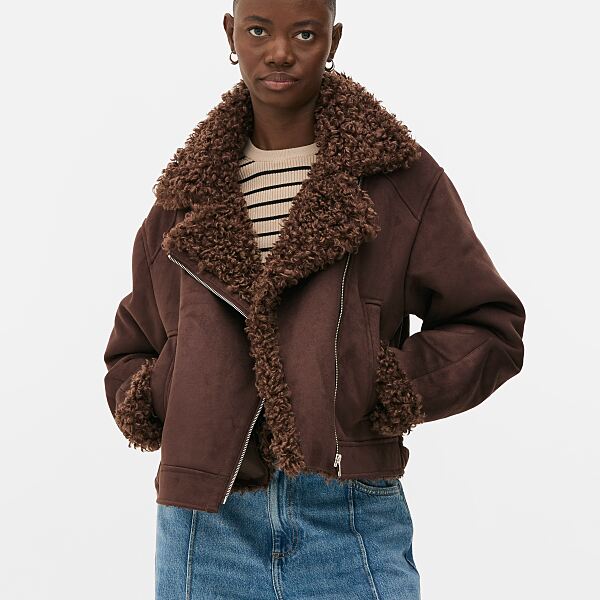 primark_deutschland-primark_faux_shearling_aviator_jacket_38-eur42-usd50-pln180-czk1090-ron205-ref2227464-min