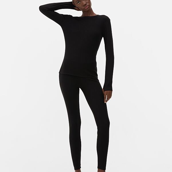 PRIMARK HEAT IQ Fleece Long Sleeve Top BLACK �14, £12, €13, 340CZK, 55PLN, 4800HUF, 65RON-min