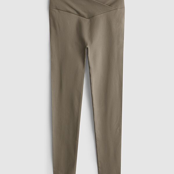 PRIMARK SUPERAOFT LEGGING, £12, €14, �15.50, RON70, PLN60, CZK365-min