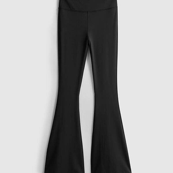 PRIMARK SMOOTH SUPPORT FLARE, £12, €15, �18.50, RON75, PLN65, CZK390 (7)-min