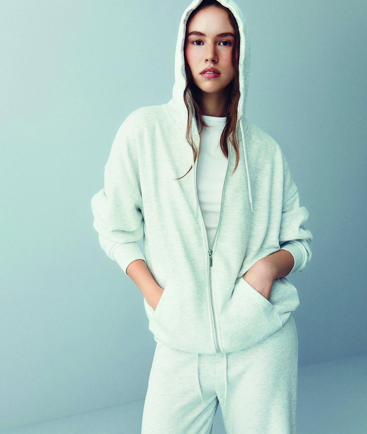 PRIMARK THE SCENE_oversized_zip_hoodie-16-eur18-usd25-ron90-pln80-czk470-6-ref2265213